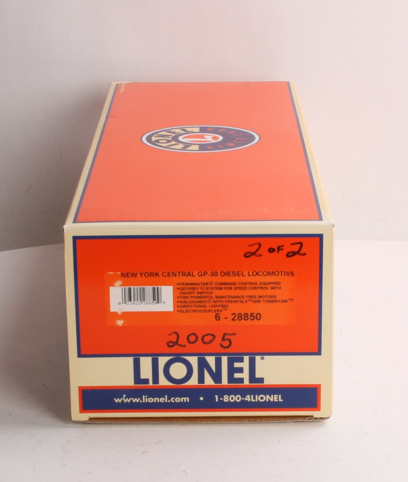 Lionel 6-28850 New York Central GP-30 Diesel Locomotive #6115 MT/Box