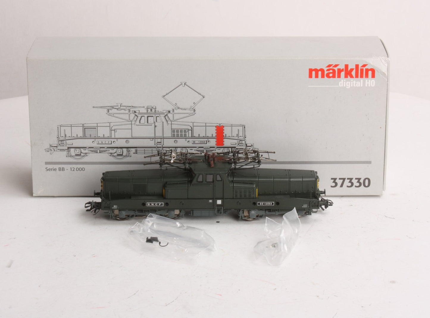 Marklin 37330 HO Scale SNCF Serie BB 12000 Electric Locomotive - Digital LN/Box