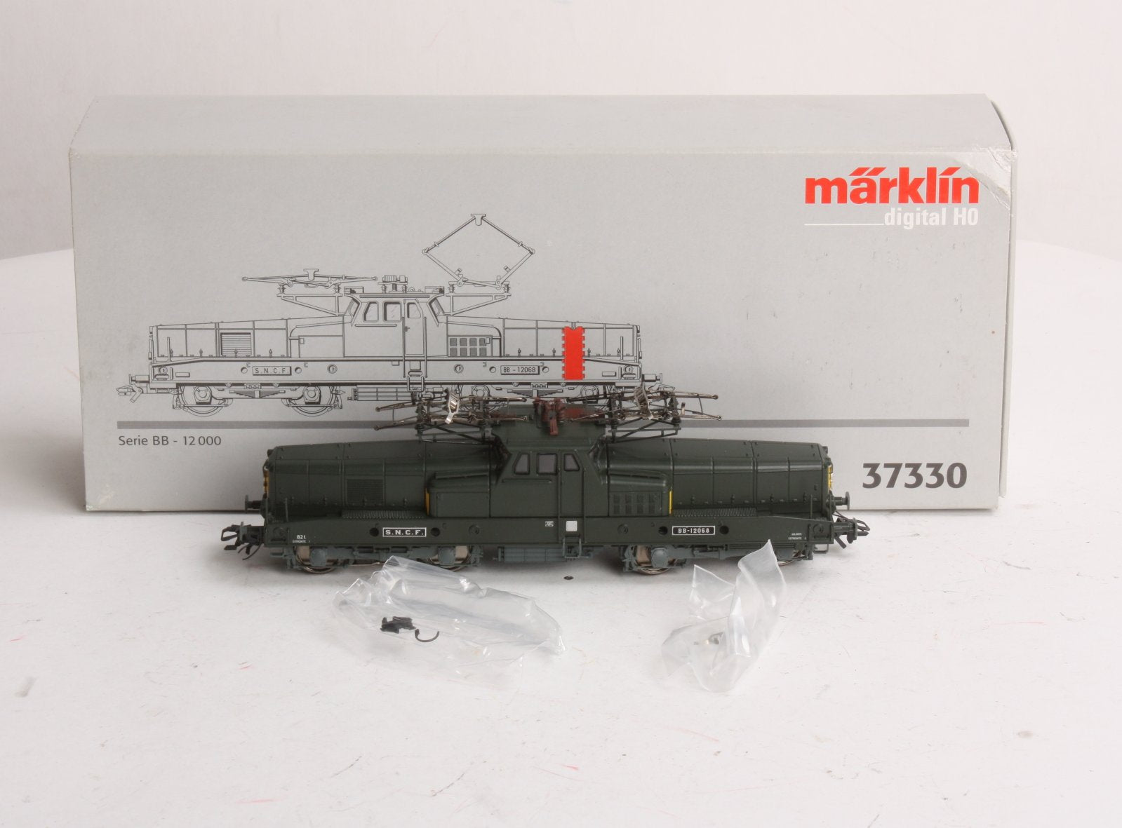 Marklin 37330 HO Scale SNCF Serie BB 12000 Electric Locomotive - Digital LN/Box