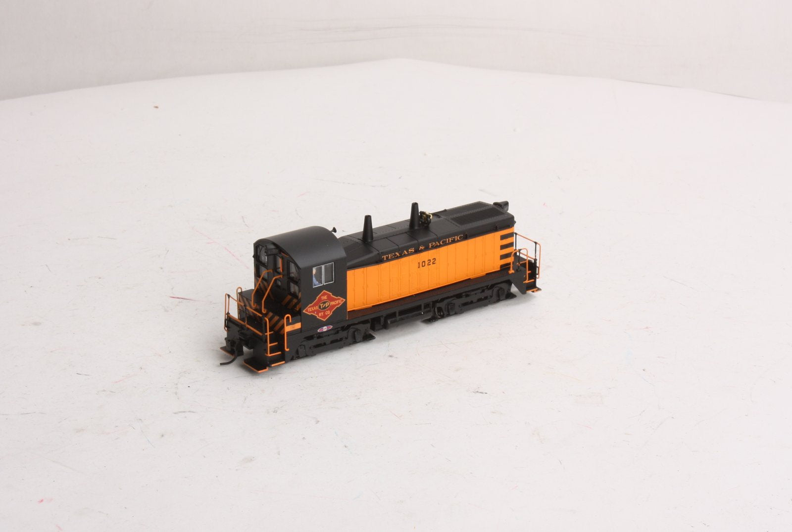 Broadway Limited 2039 HO T&P EMD SW7 Ph2 Diesel Switcher w/DCC/Sound #1022