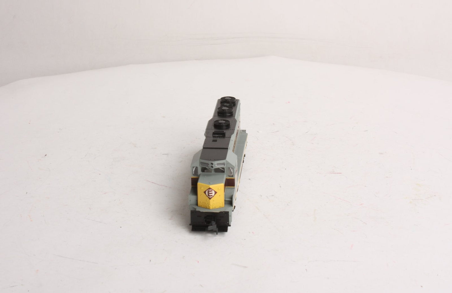 Kato 37-04C HO Scale Erie Lackawanna GP-35 Diesel Locomotive #2560 LN/Box