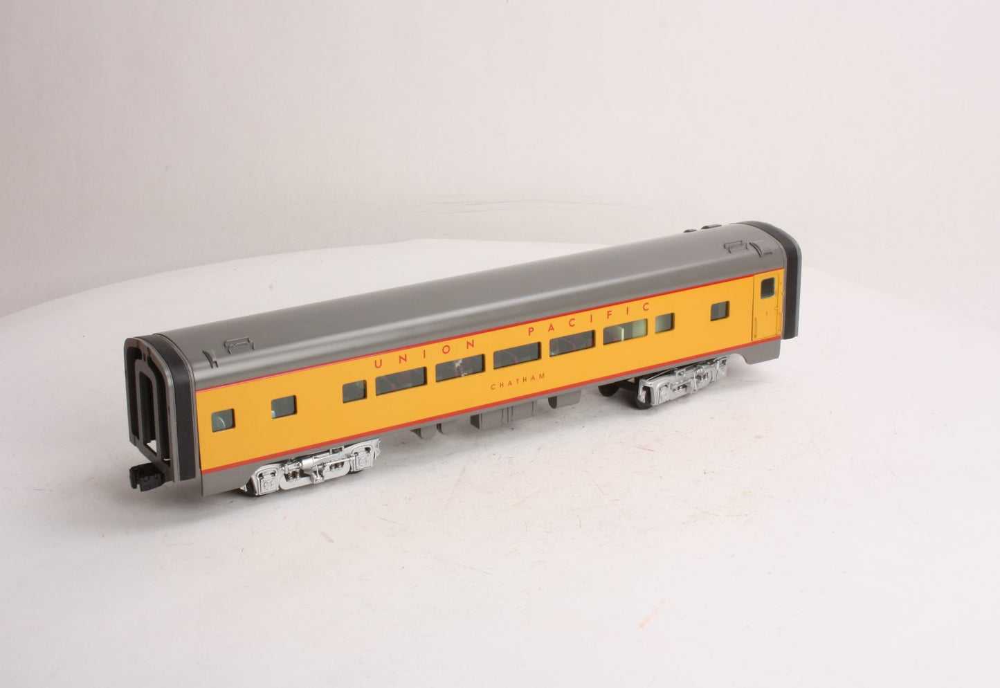 Lionel 6-15371 O Gauge Union Pacific "Chatham" Coach EX