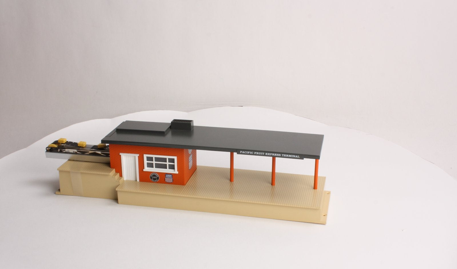 Lionel 6-37975 O Operating Southern Pacific Freight Terminal