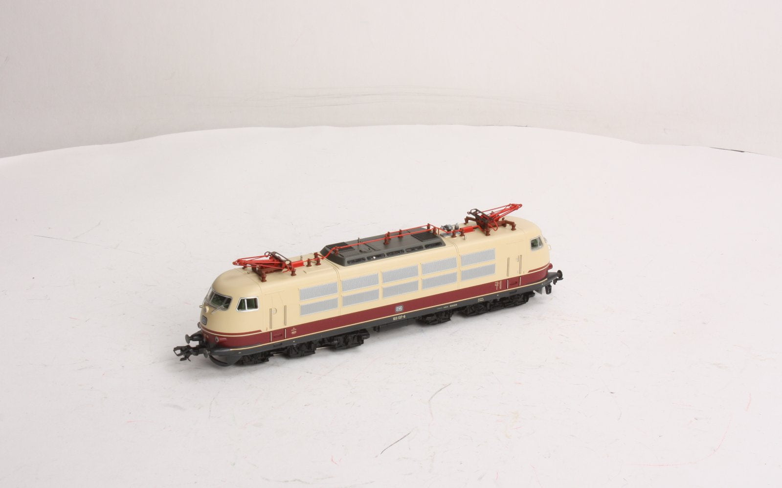 Marklin 39579 HO Deutsche Bahn Electric Locomotive BR 103 137-6 -Digital LN/Box