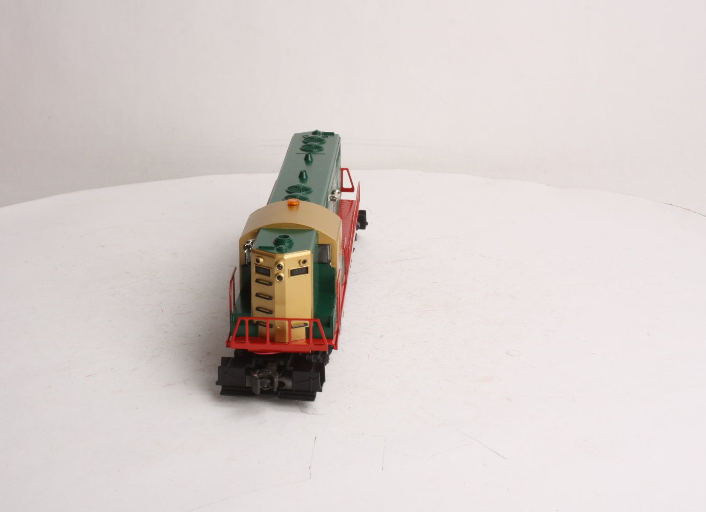 Lionel 6-18897 Christmas GP-7 Diesel Locomotive #1999 LN/Box