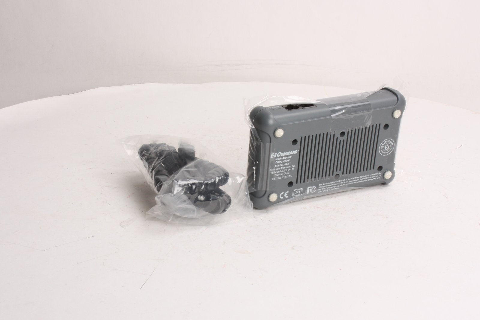 Bachmann 44907 HO Walk-Around Companion Command Accessories