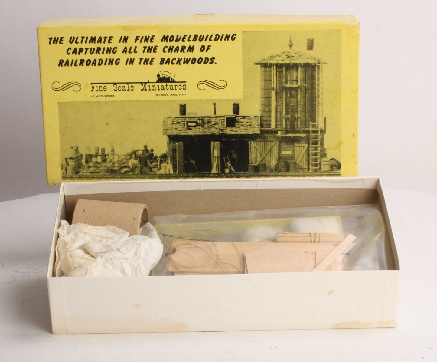 Fine Scale Miniatures 125 HO Scale Water Tank and Tool Shed Building Kit