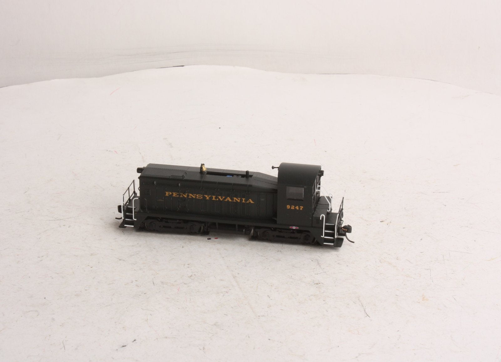 Broadway Limited 638 HO Pennsylvania Railroad Diesel EMD NW2 Phase V #9247 EX/Box