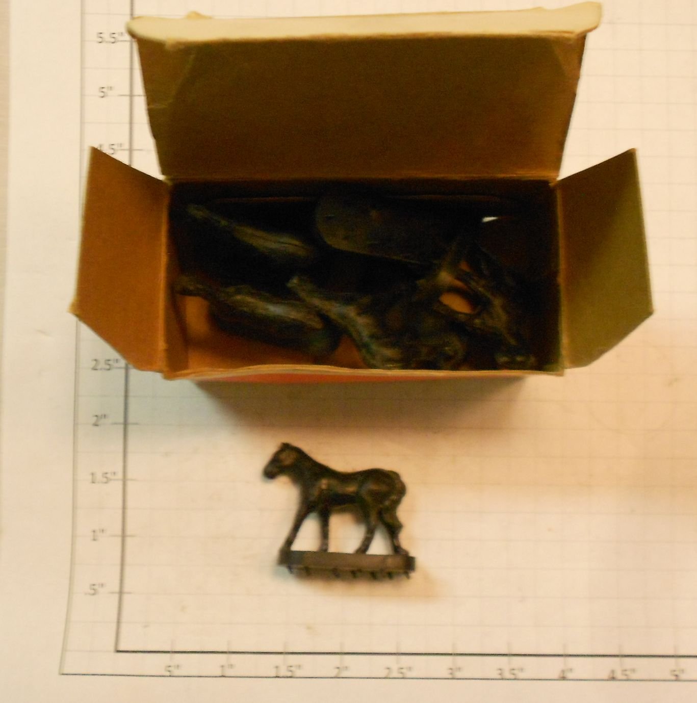 Lionel 3356-100 Set of 9 Black Horses in Separate Sale Box