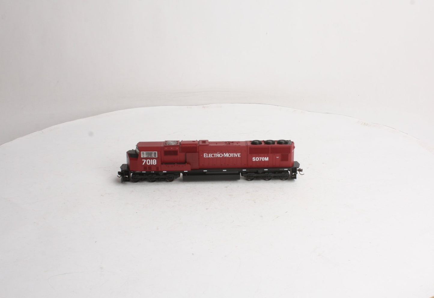 Athearn G6120 HO Scale EMD Lease SD70M Diesel Locomotive #7018 LN/Box