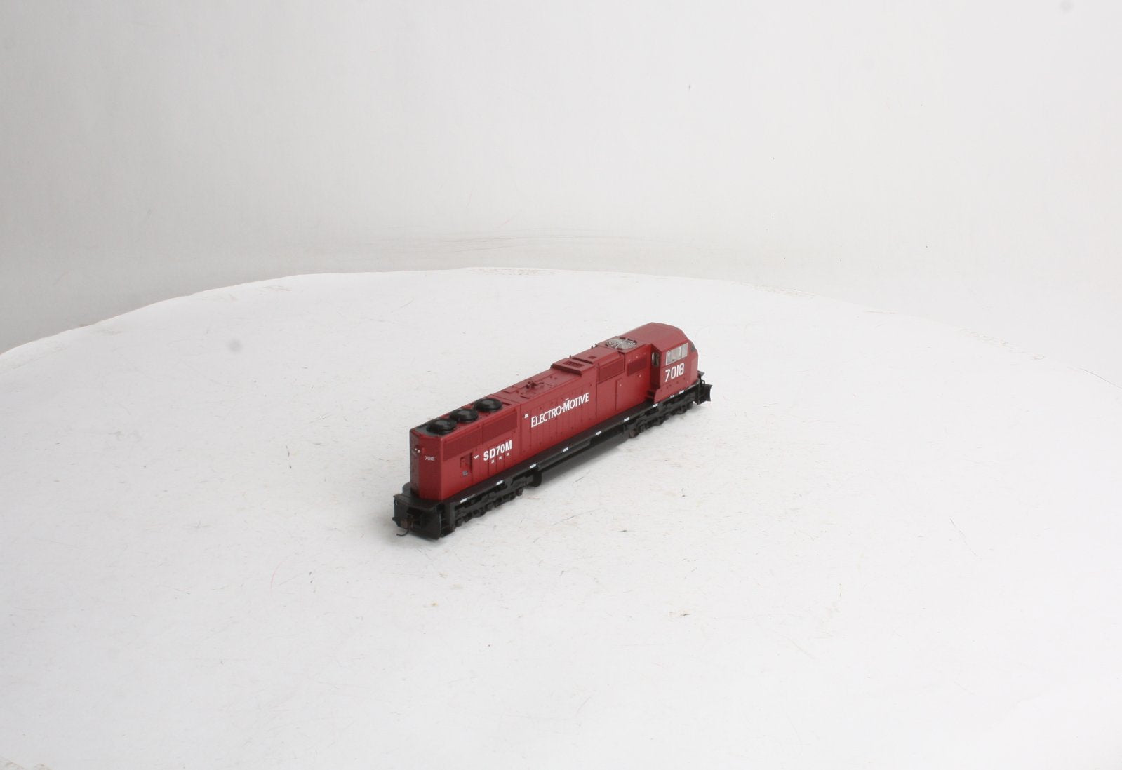 Athearn G6120 HO Scale EMD Lease SD70M Diesel Locomotive #7018 LN/Box