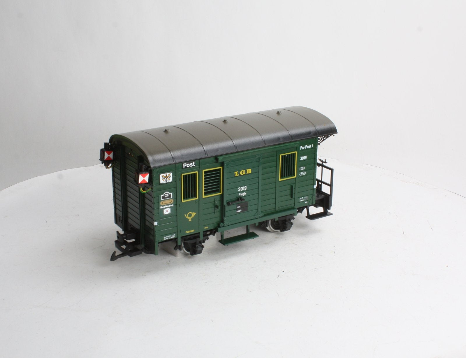 LGB 3019 G Scale Mail Post Car with Lights (Metal Wheels) LN/Box