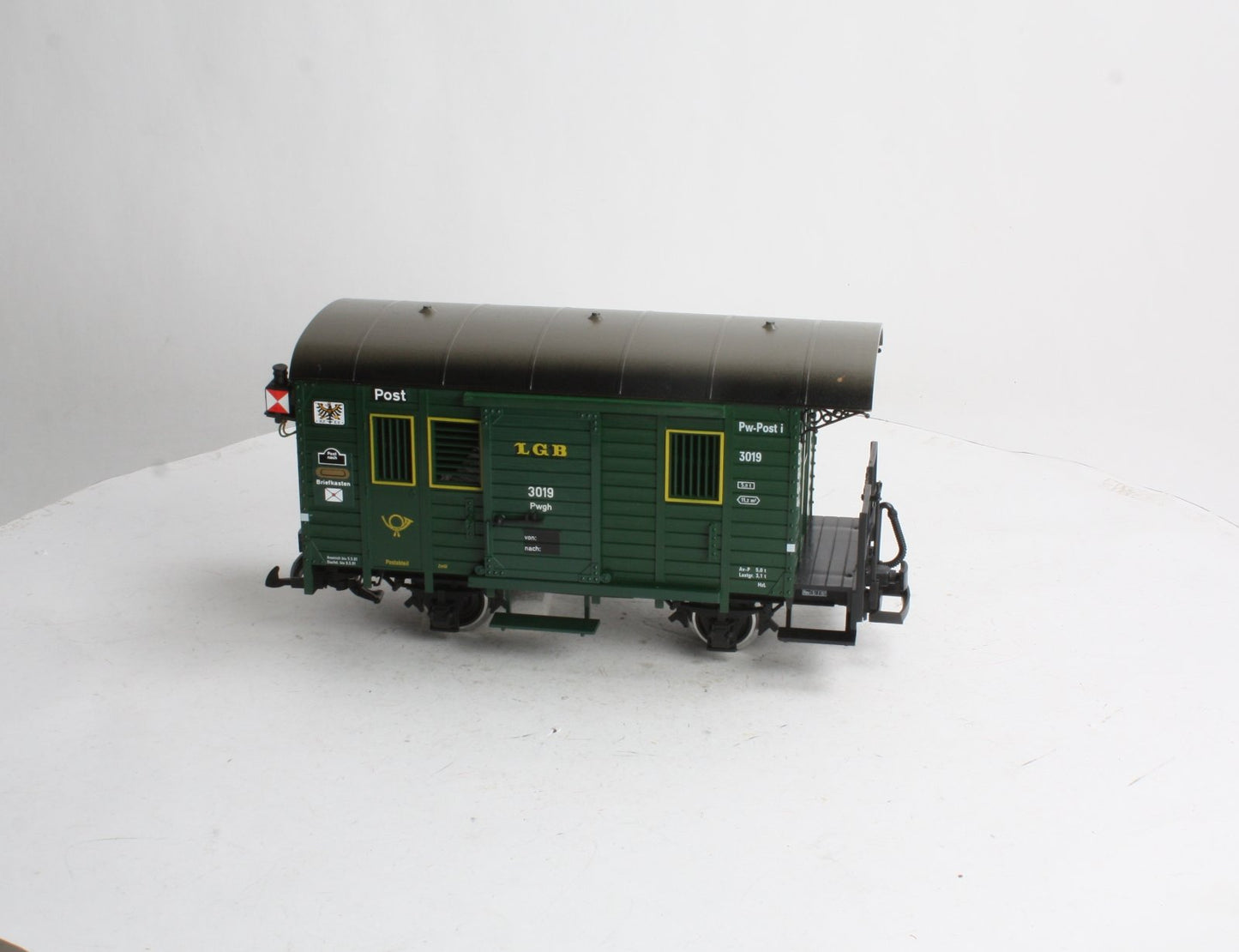 LGB 3019 G Scale Mail Post Car with Lights (Metal Wheels) LN/Box