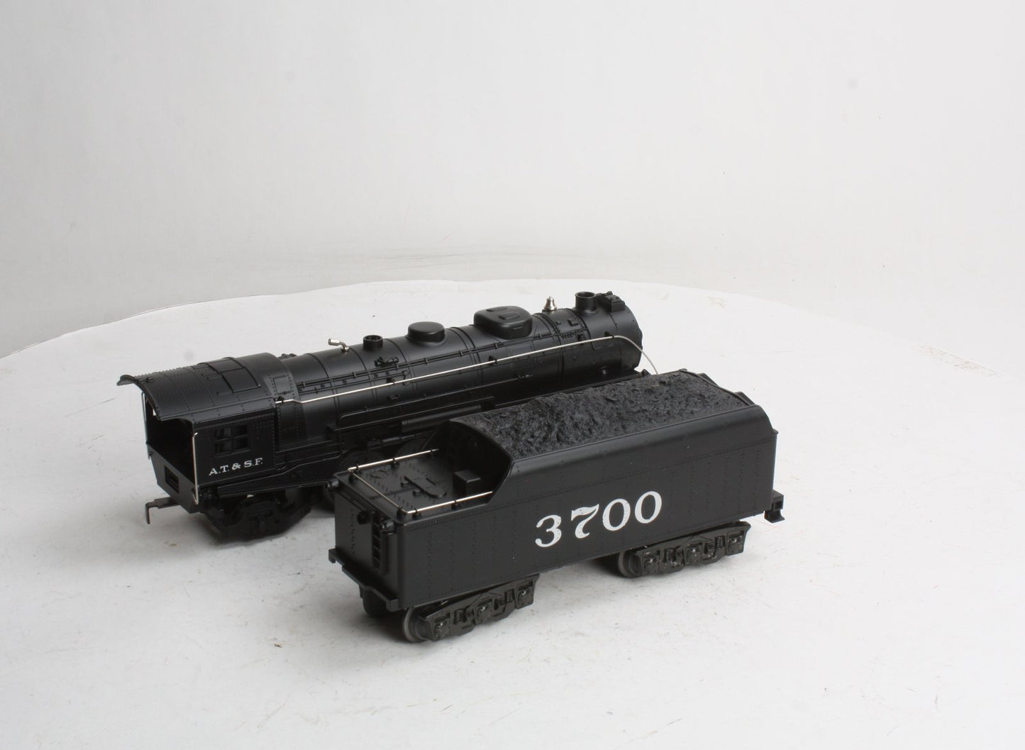 MTH 20-1102 O Gauge Santa Fe Mohawk Steam Locomotive #3700 LN/Box
