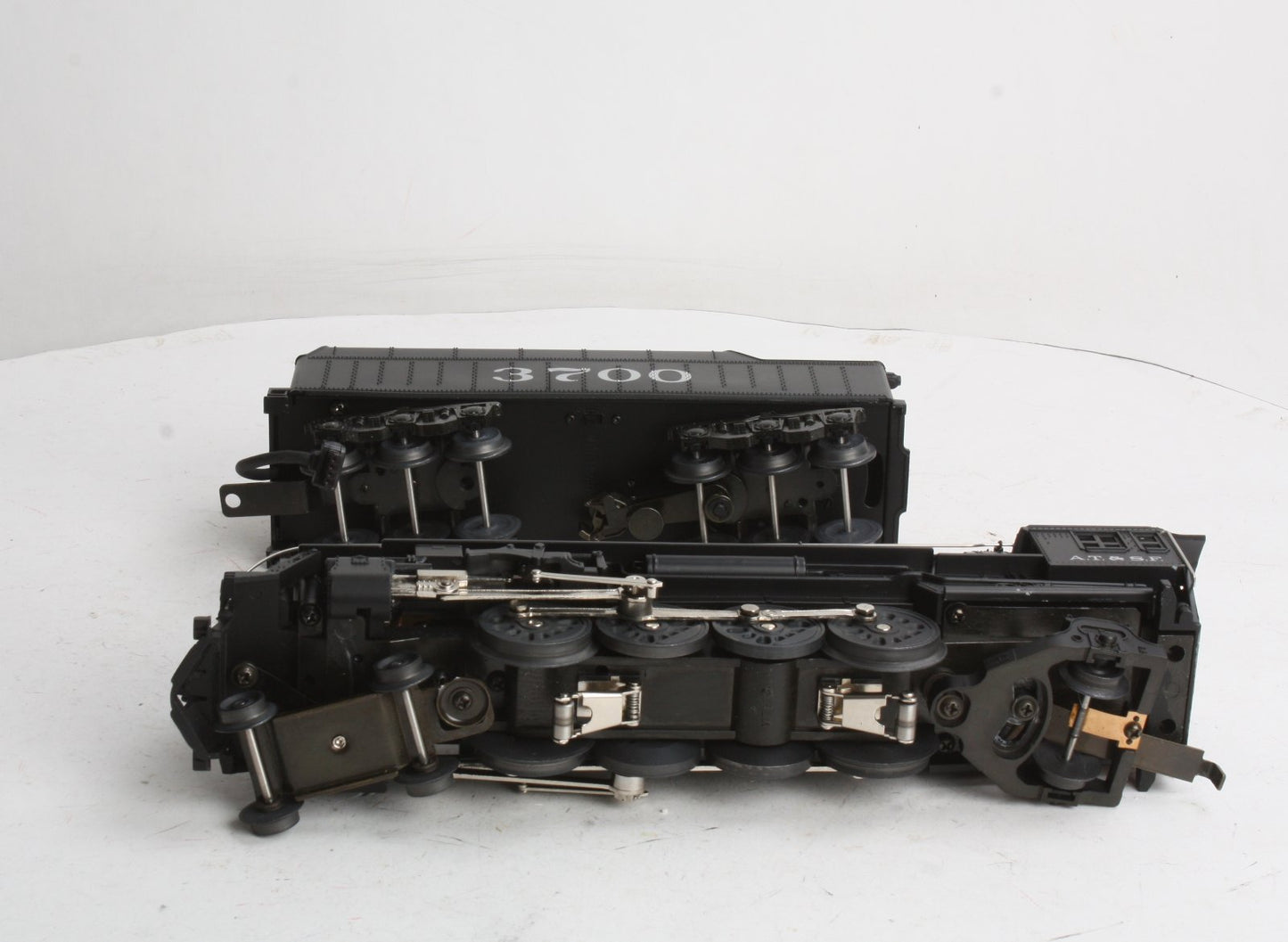 MTH 20-1102 O Gauge Santa Fe Mohawk Steam Locomotive #3700 LN/Box