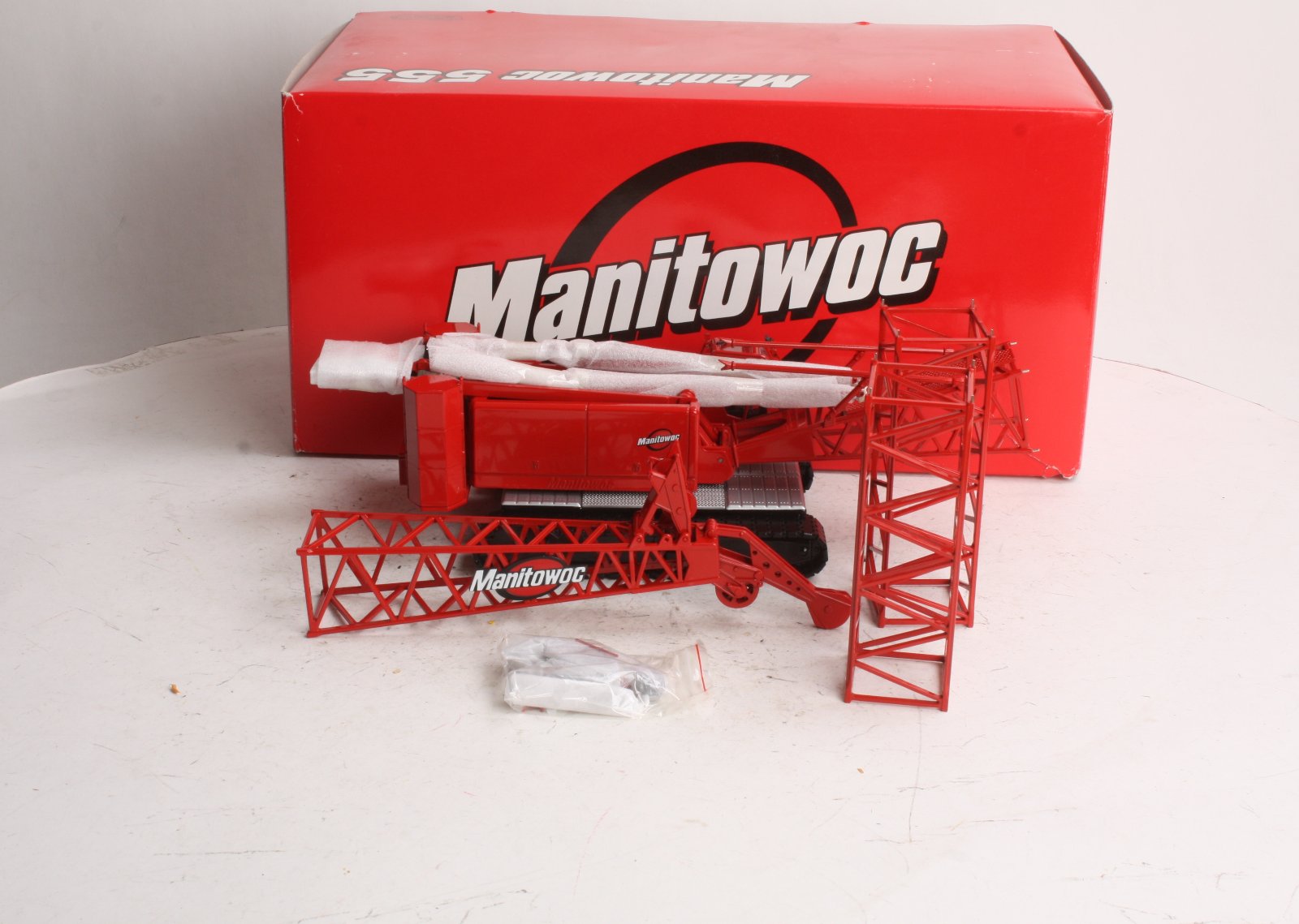 Classic Construction Models 1:50 Manitowoc 555 Crawler Crane NIB
