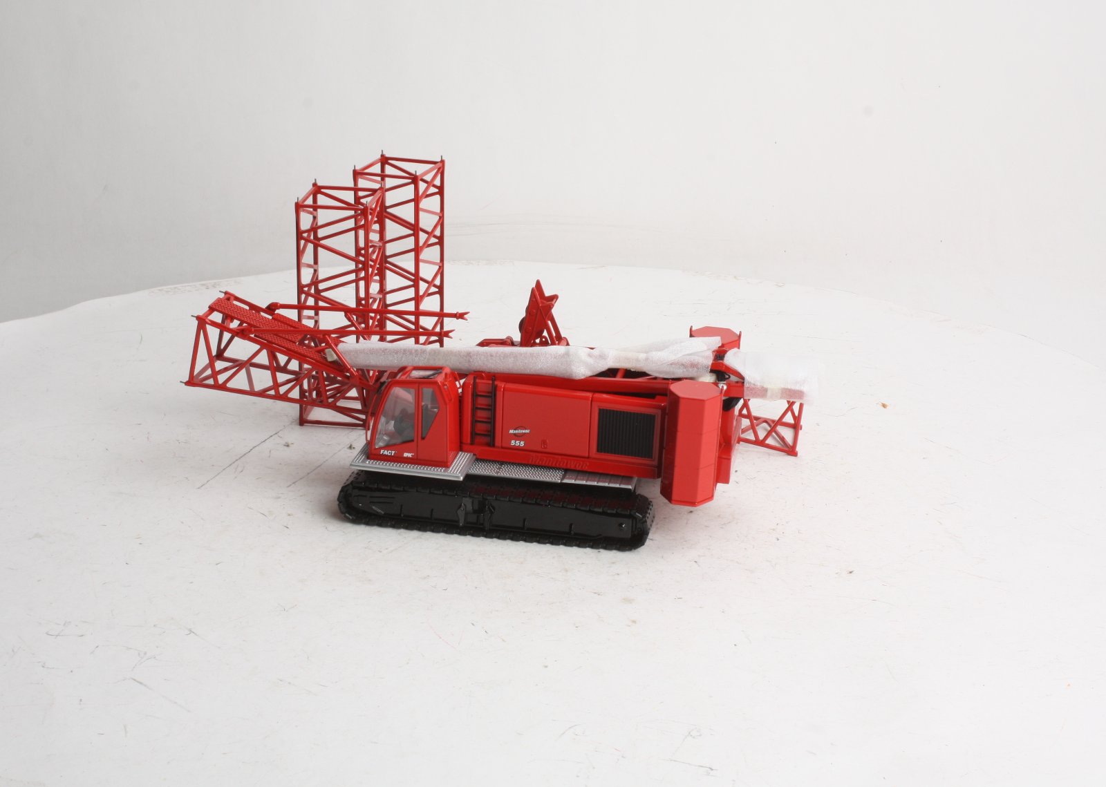 Classic Construction Models 1:50 Manitowoc 555 Crawler Crane NIB