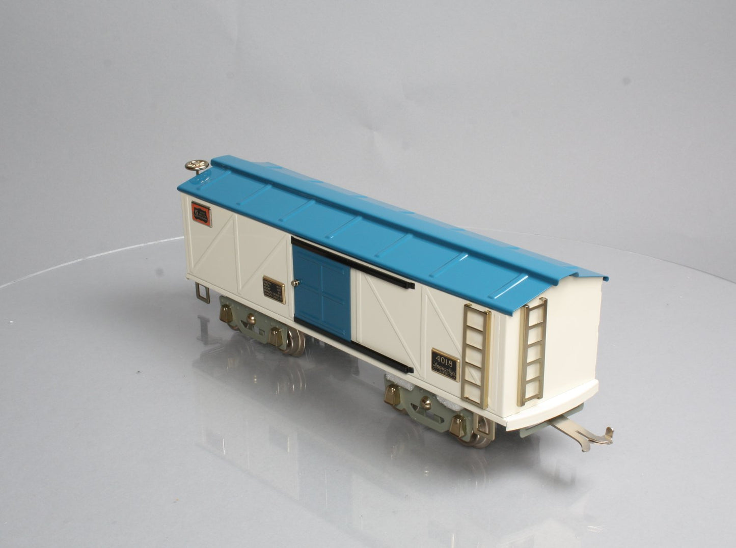 MTH 11-30088 White & Blue 4018 Automobile Boxcar MT/Box