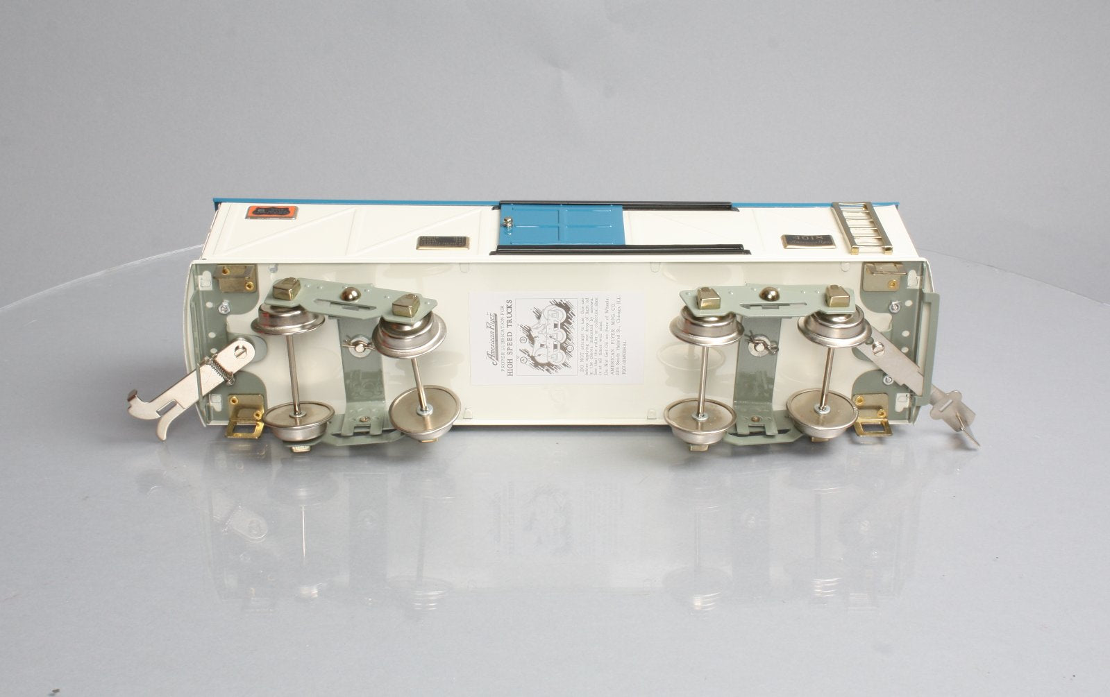 MTH 11-30088 White & Blue 4018 Automobile Boxcar MT/Box