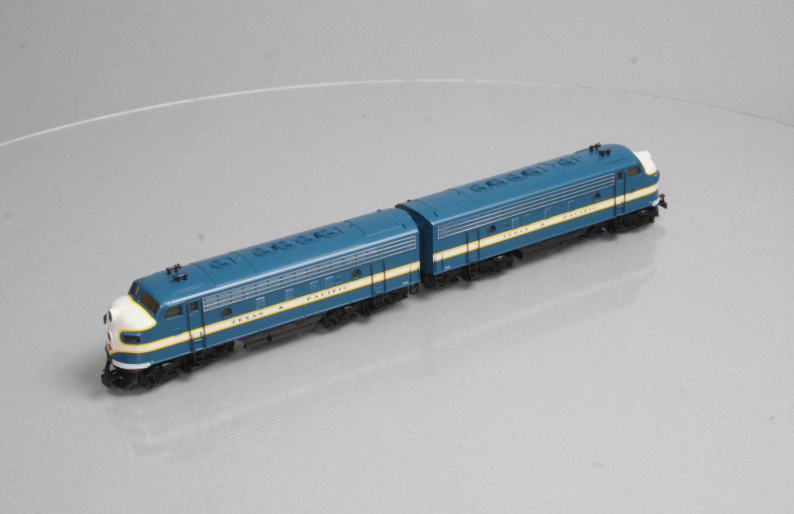 Marklin 3481 HO Scale Texas & Pacific GM EMD F-7 AA Diesel Set EX/Box