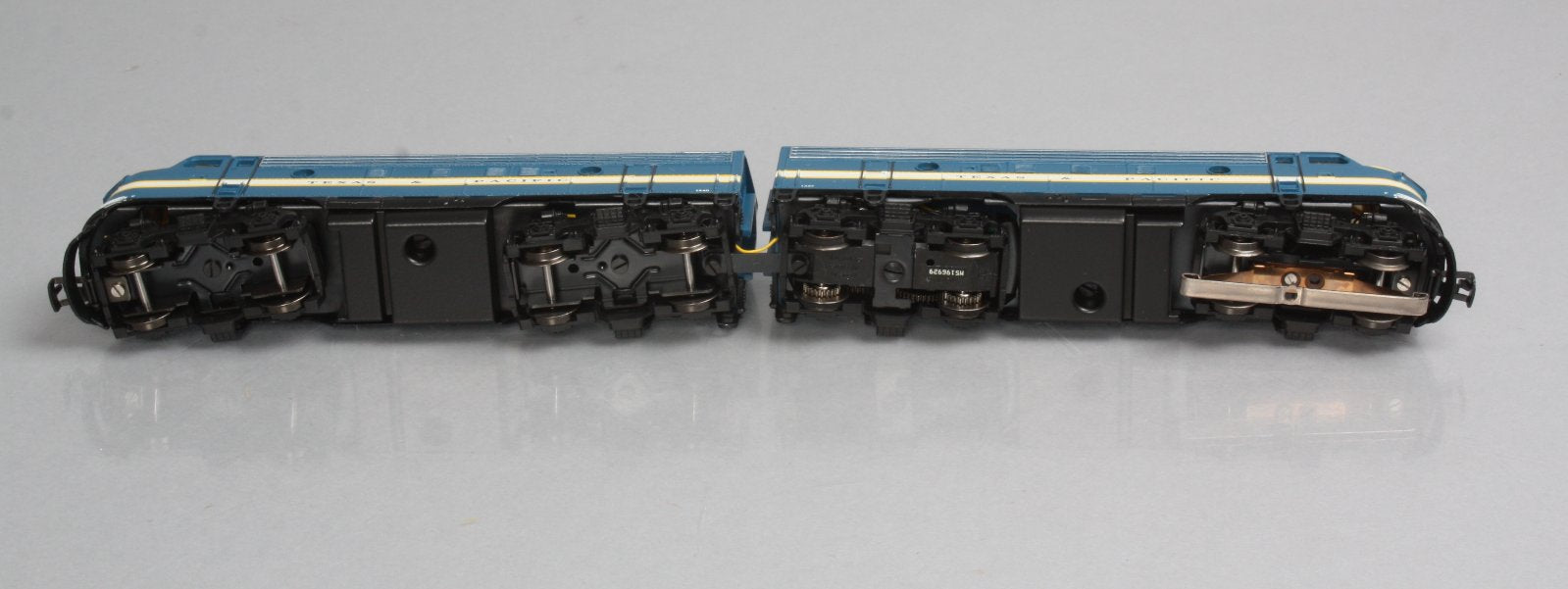 Marklin 3481 HO Scale Texas & Pacific GM EMD F-7 AA Diesel Set EX/Box