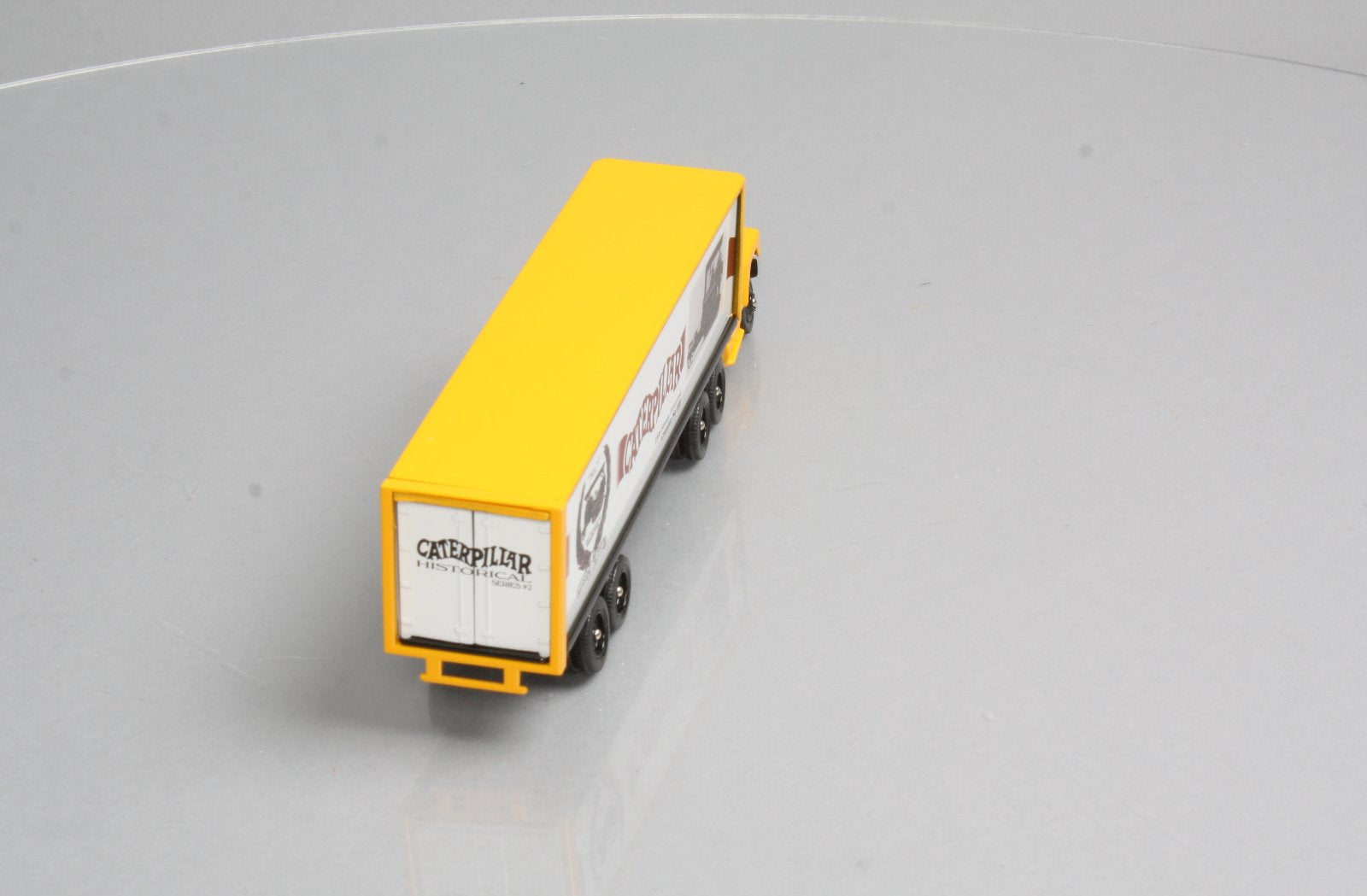 Winross 144-7 1:64 Scale Diecast Caterpillar Historical Series # 2 Semi Truck NIB