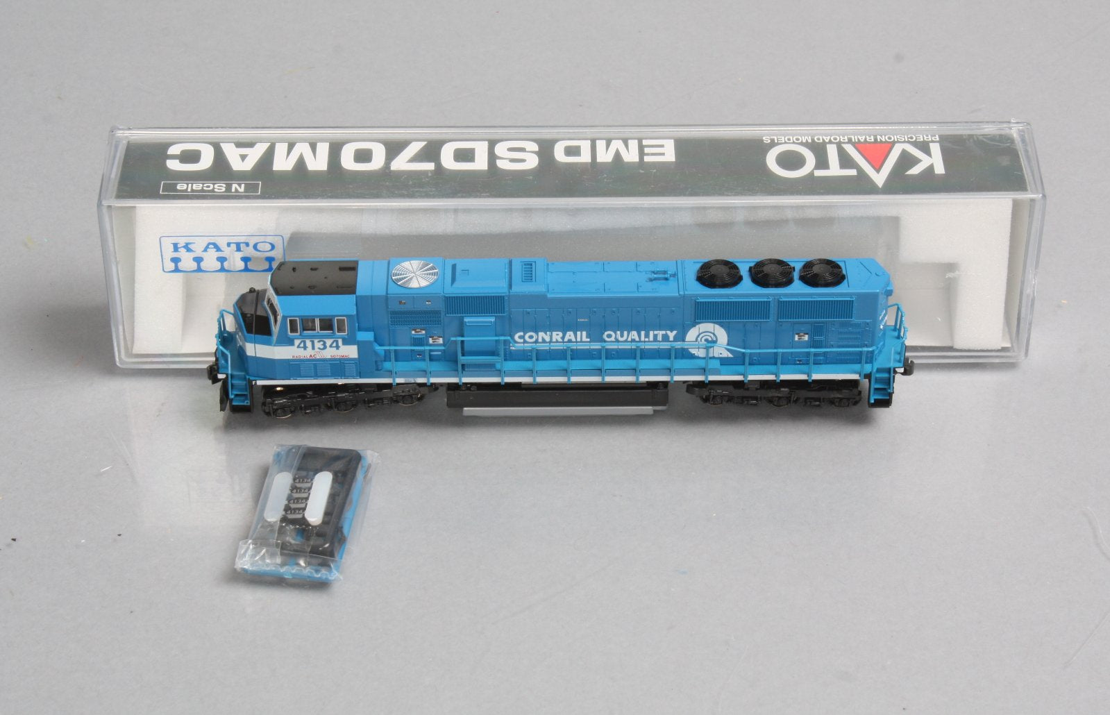 Kato 176-6305A N Scale Conrail SD70MAC Diesel Locomotive #4134