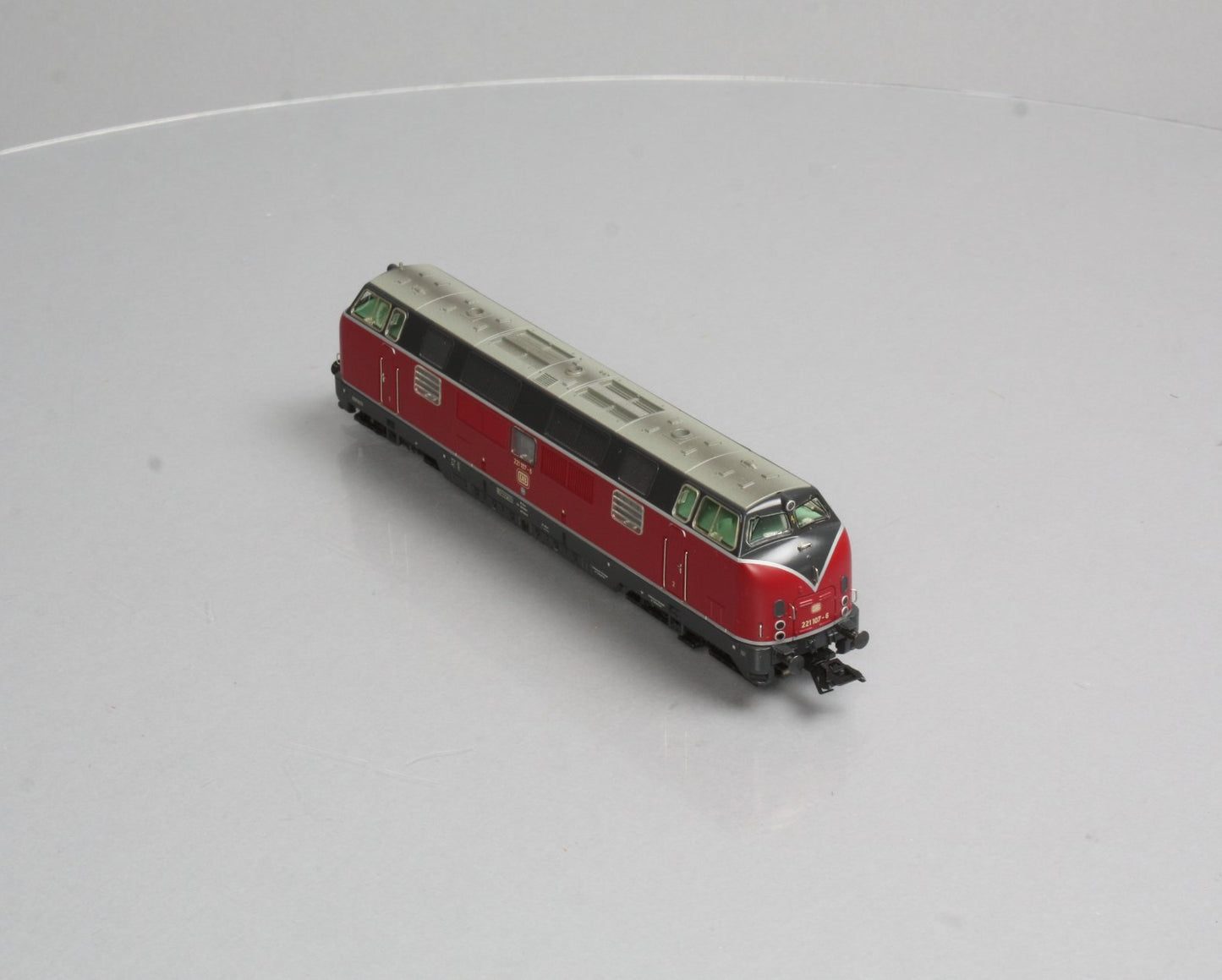 Marklin 3582 HO Scale Deutsche Bundesbahn (DB) Diesel Locomotive #221 107-6 LN/Box