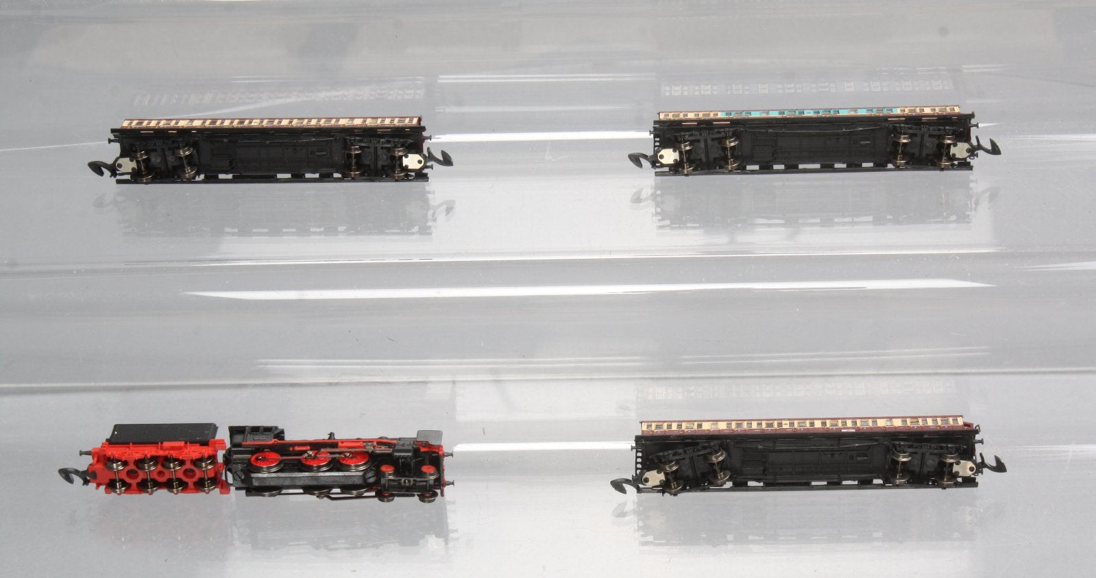 Marklin 81437 Z German State RR DRG Steam Locomotive Passenger Set (Set of 4) LN/Box