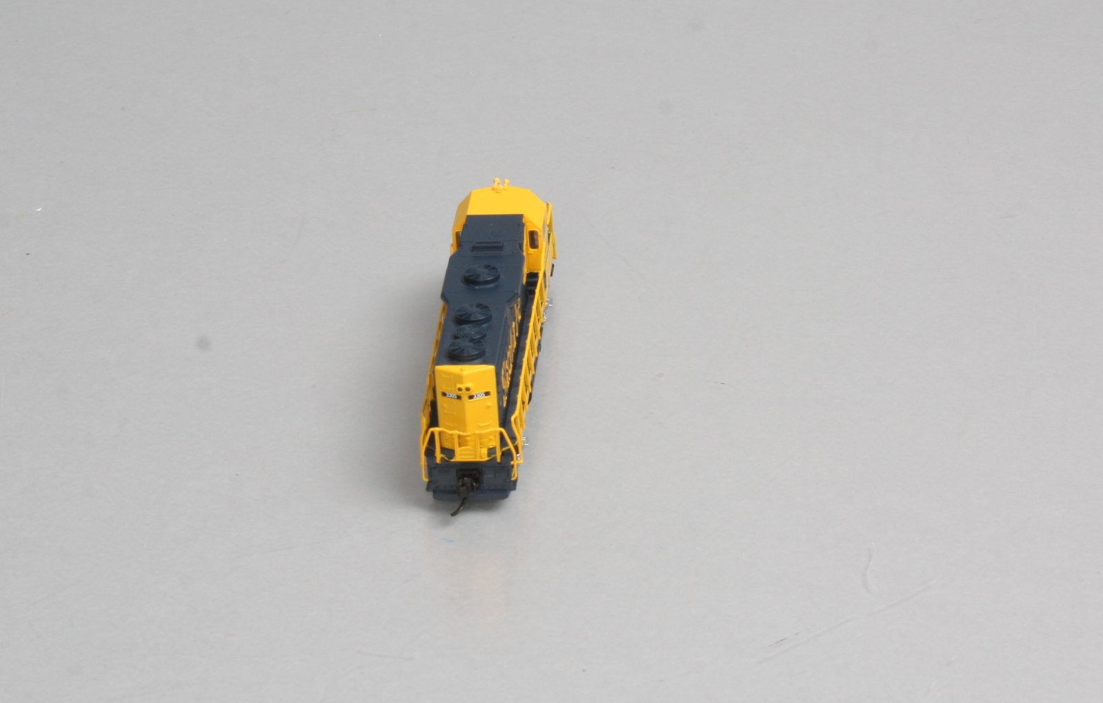 Atlas 46509 N Scale Santa Fe Powered GP-35 Diesel Locomotive #3305 LN/Box