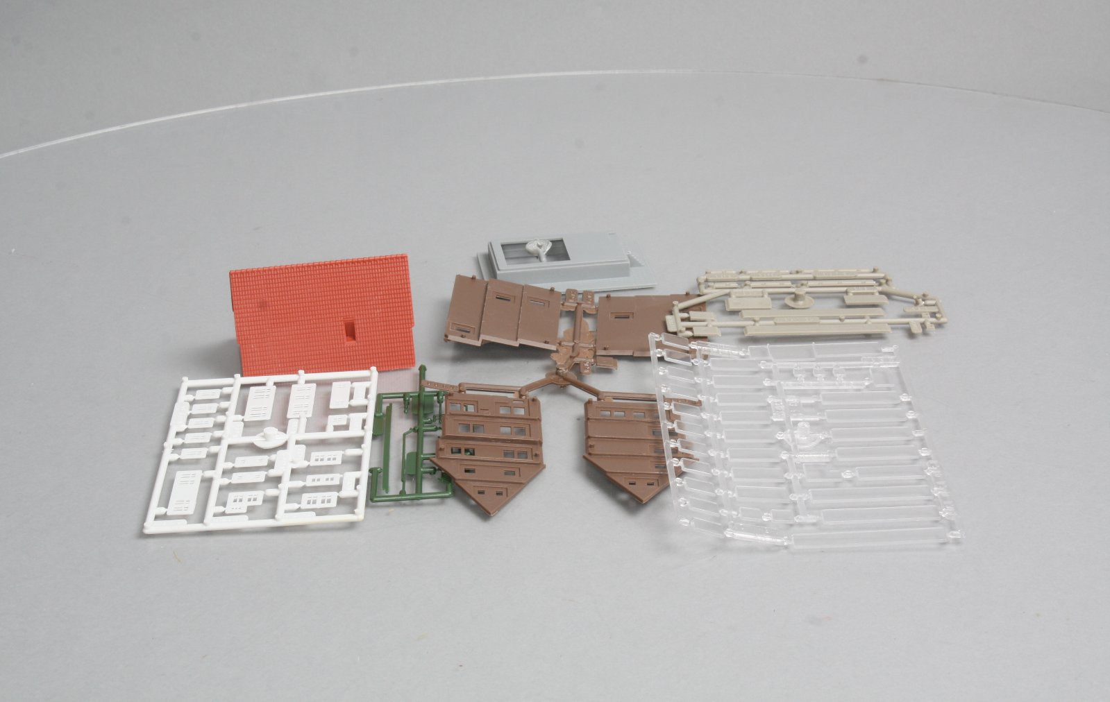 Kibri 6407 Z Scale House On The Square Kit