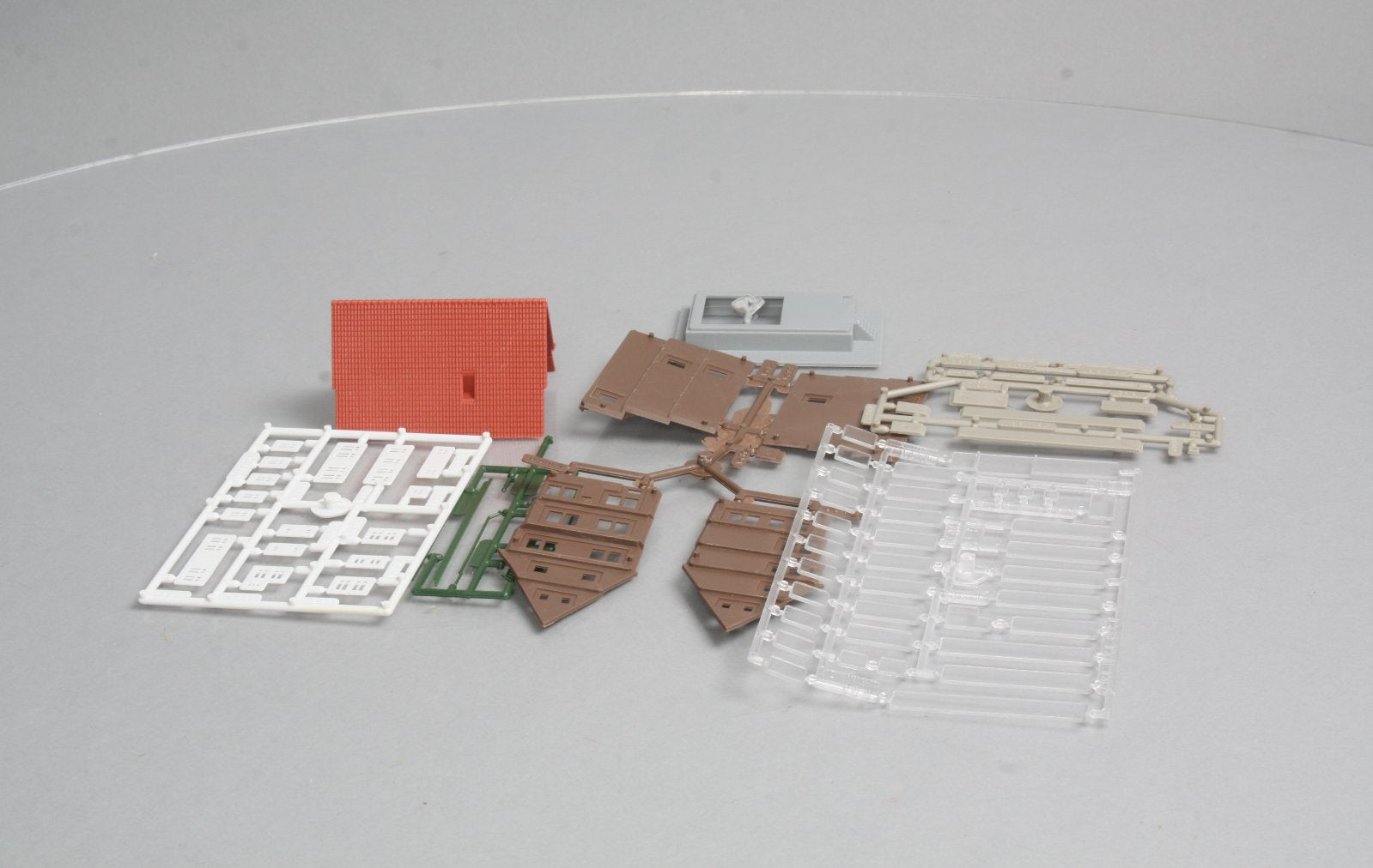 Kibri 6407 Z Scale House On The Square Kit
