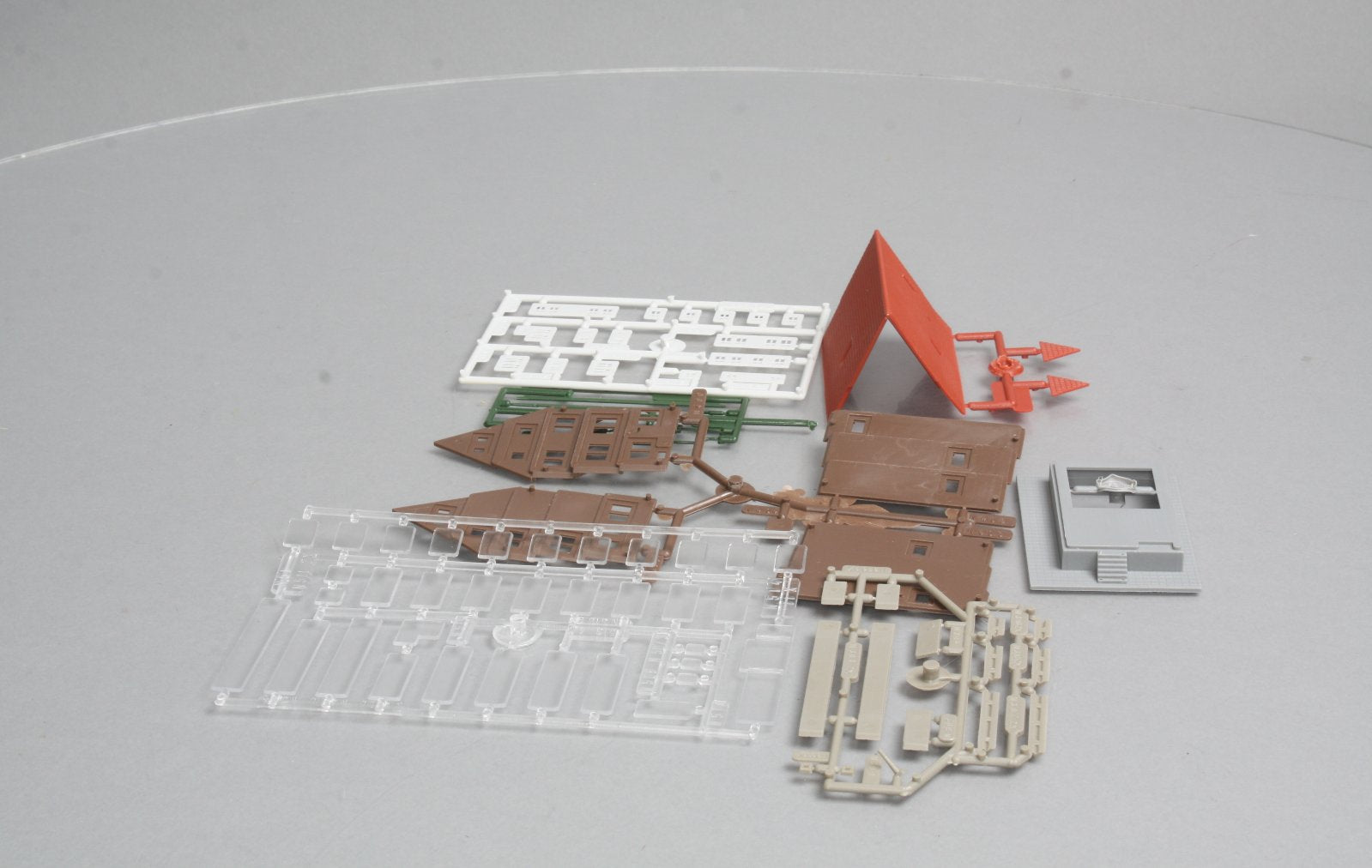 Kibri 6407 Z Scale House On The Square Kit