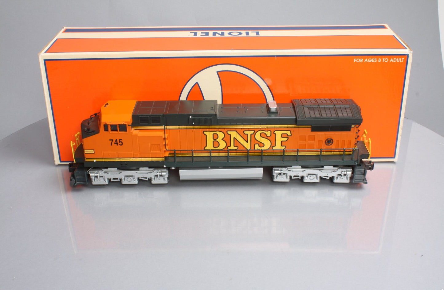 Lionel 6-18233 O BNSF GE Dash 9 Diesel Locomotive #745 LN/Box