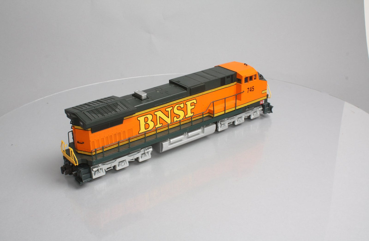 Lionel 6-18233 O BNSF GE Dash 9 Diesel Locomotive #745 LN/Box