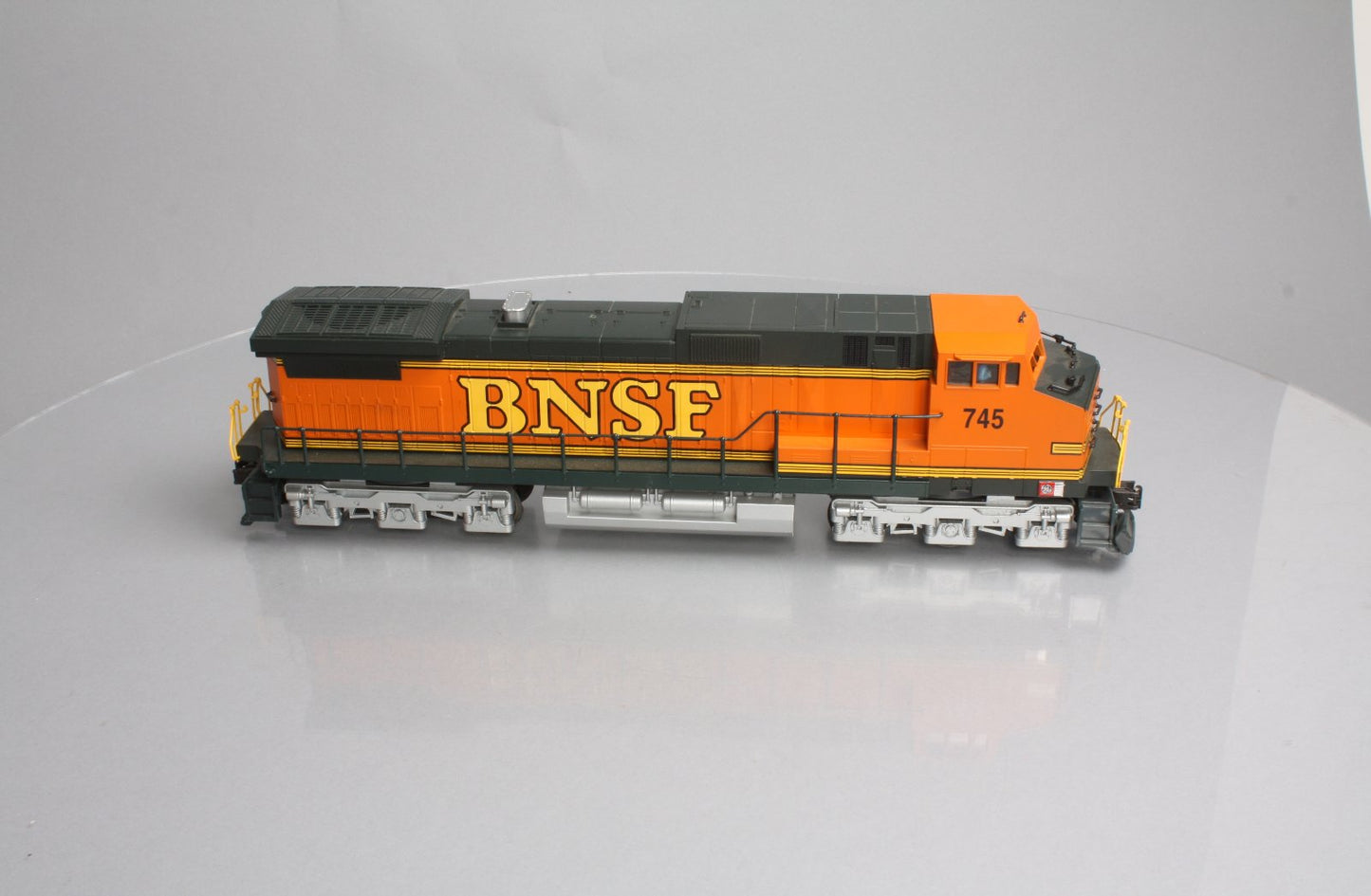Lionel 6-18233 O BNSF GE Dash 9 Diesel Locomotive #745 LN/Box