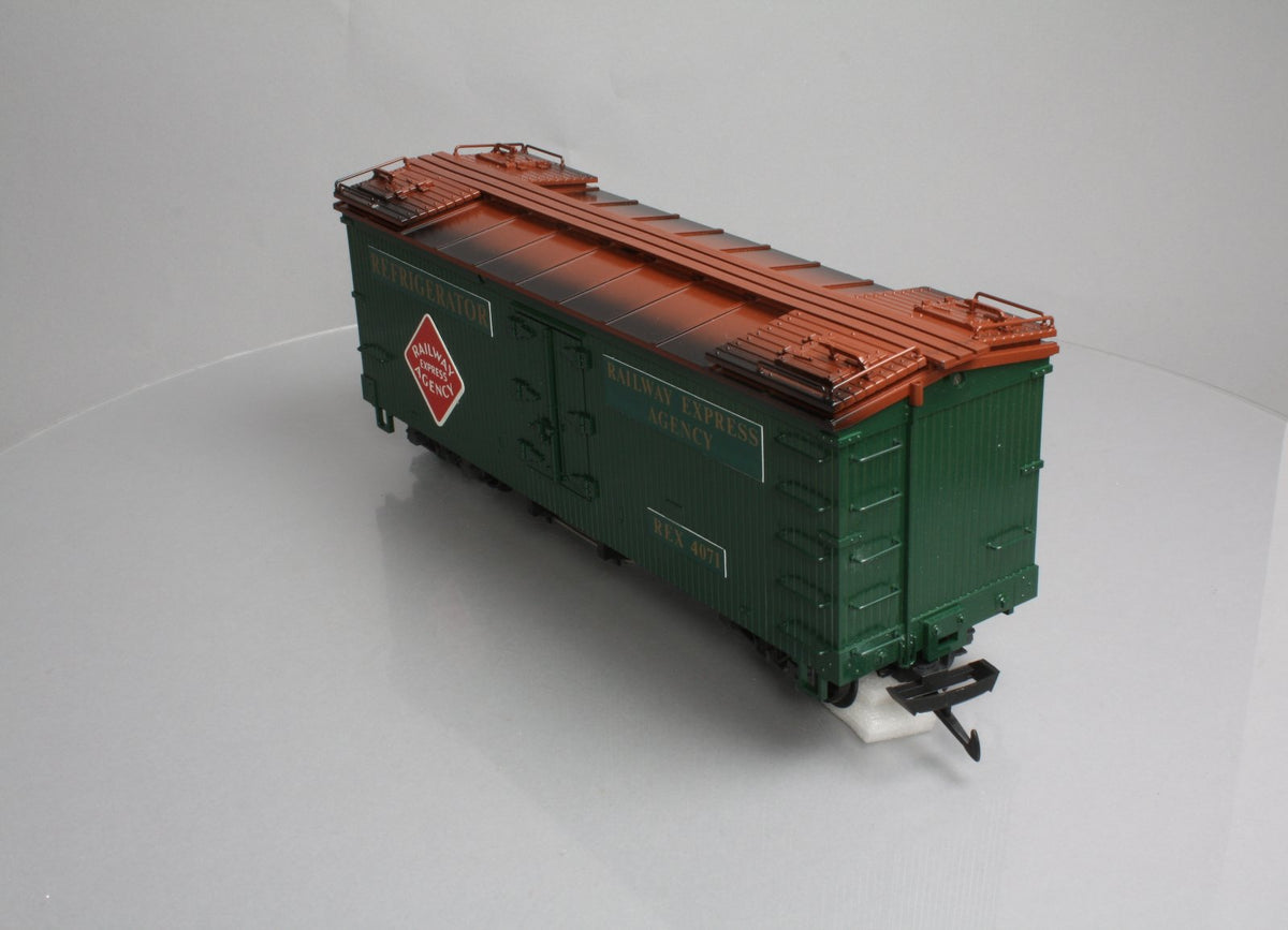 LGB 4071 G Scale Railway Express Agency Reefer Car NIB