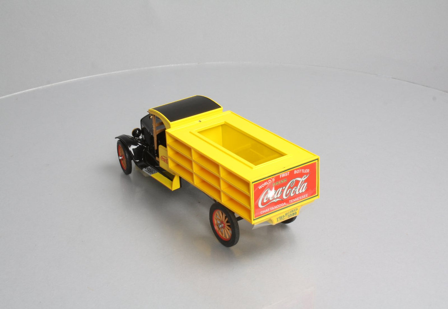 Danbury Mint 127-001 1:24 1931 Coca-Cola Delivery Truck  EX/Box