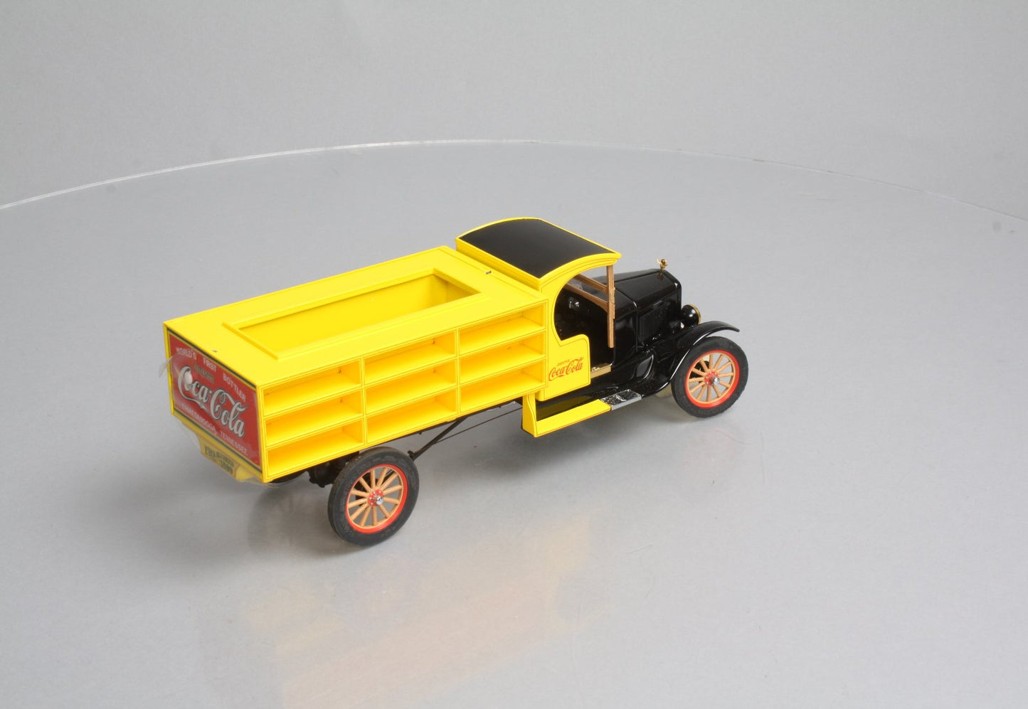 Danbury Mint 127-001 1:24 1931 Coca-Cola Delivery Truck  EX/Box