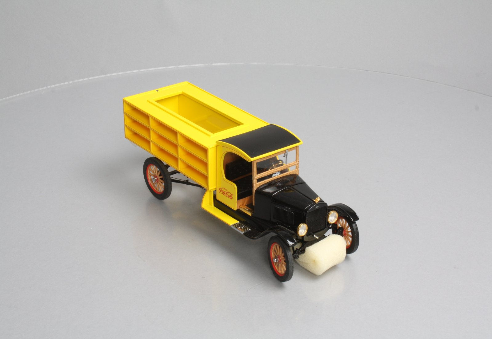 Danbury Mint 127-001 1:24 1931 Coca-Cola Delivery Truck  EX/Box