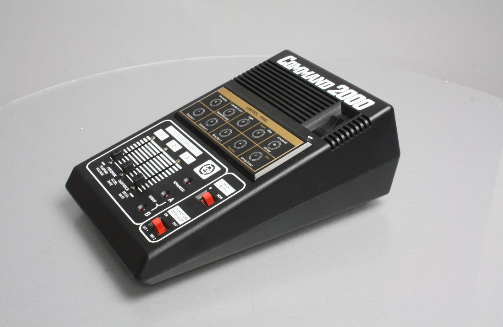 MRC AD090 G Command 2000 DCC System Controller