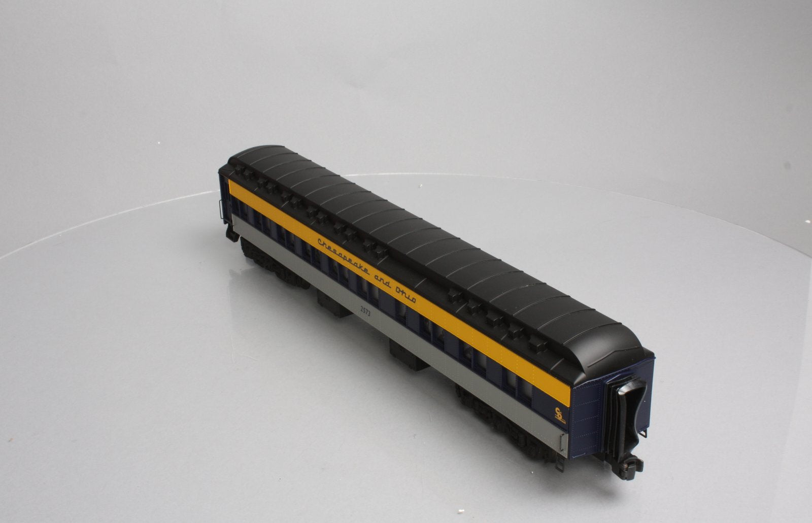 Lionel 6-19090 O Gauge Chesapeake & Ohio Heavyweight Diner Car LN/Box