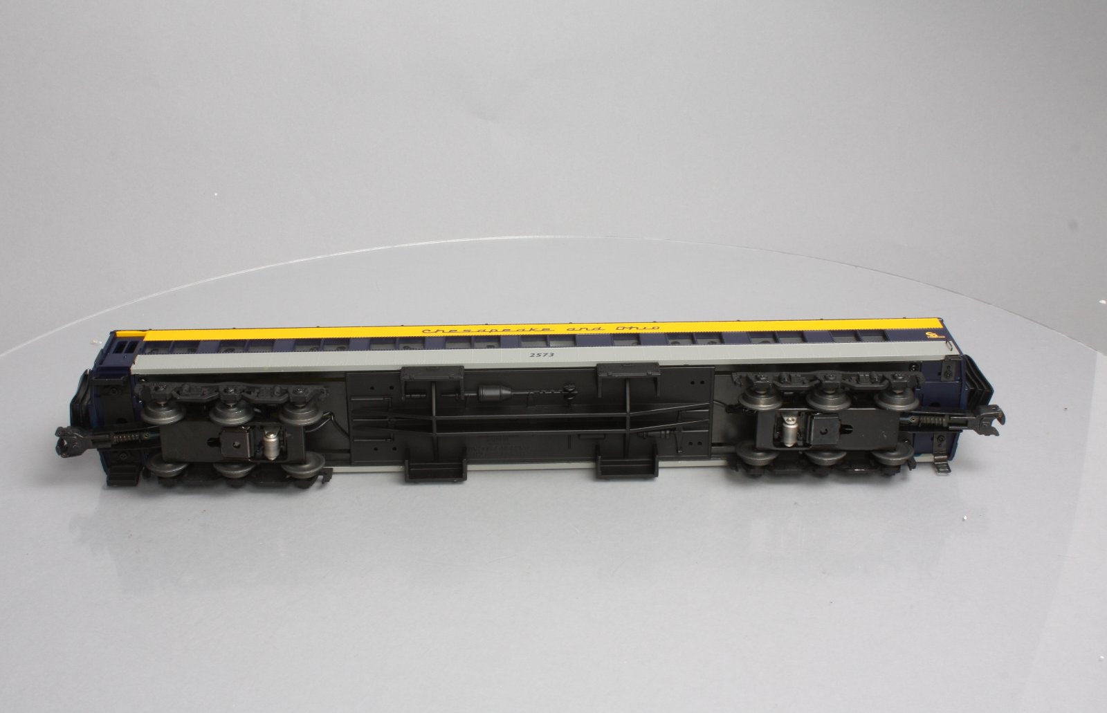 Lionel 6-19090 O Gauge Chesapeake & Ohio Heavyweight Diner Car LN/Box