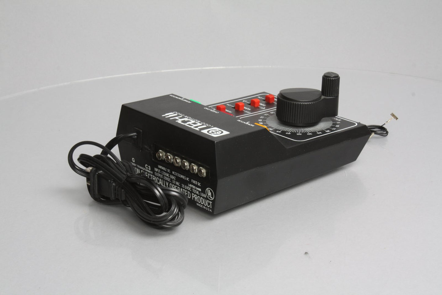 MRC 2500 HO Scale Loco-Motion Tech II Model Train Control LN/Box