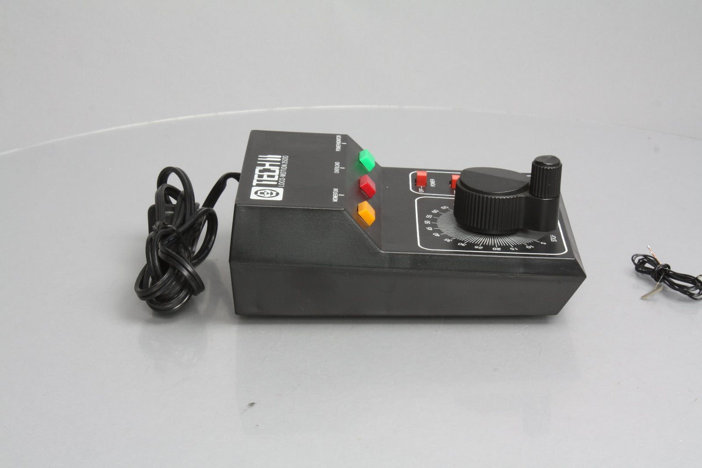 MRC 2500 HO Scale Loco-Motion Tech II Model Train Control LN/Box