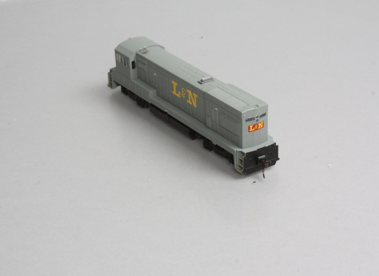 Atlas 8672 HO Scale Louisville & Nashville GE U23B Diesel Locomotive LN/Box