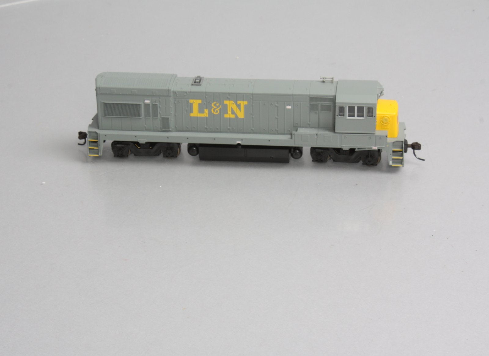 Atlas 8672 HO Scale Louisville & Nashville GE U23B Diesel Locomotive LN/Box