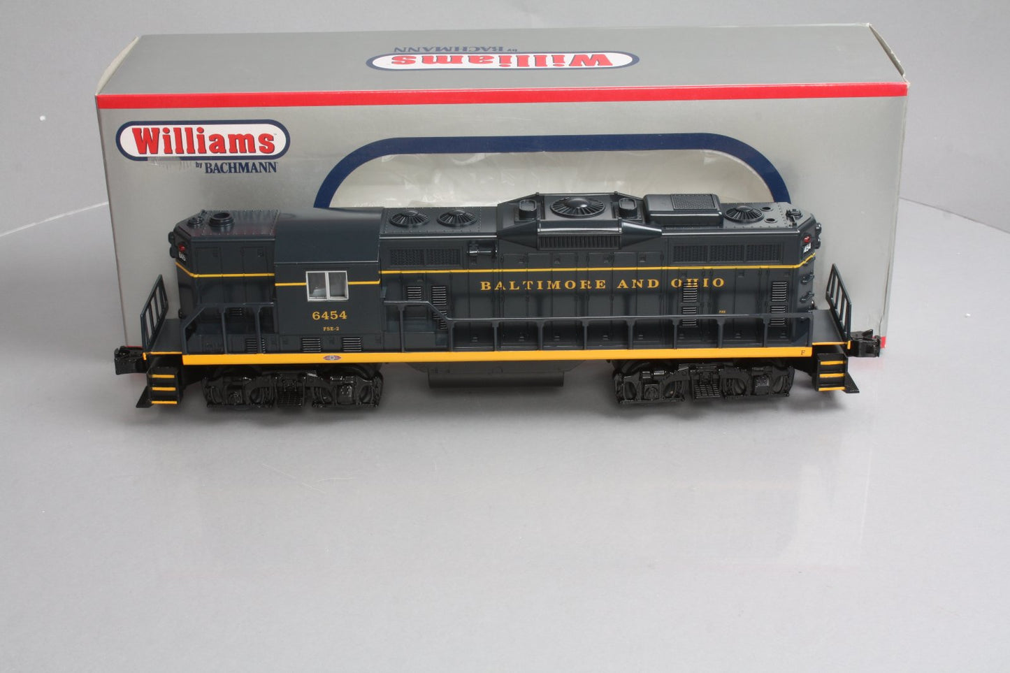 Williams 21452 O Gauge Baltimore & Ohio Powered GP-9 Diesel Locomotive #6454