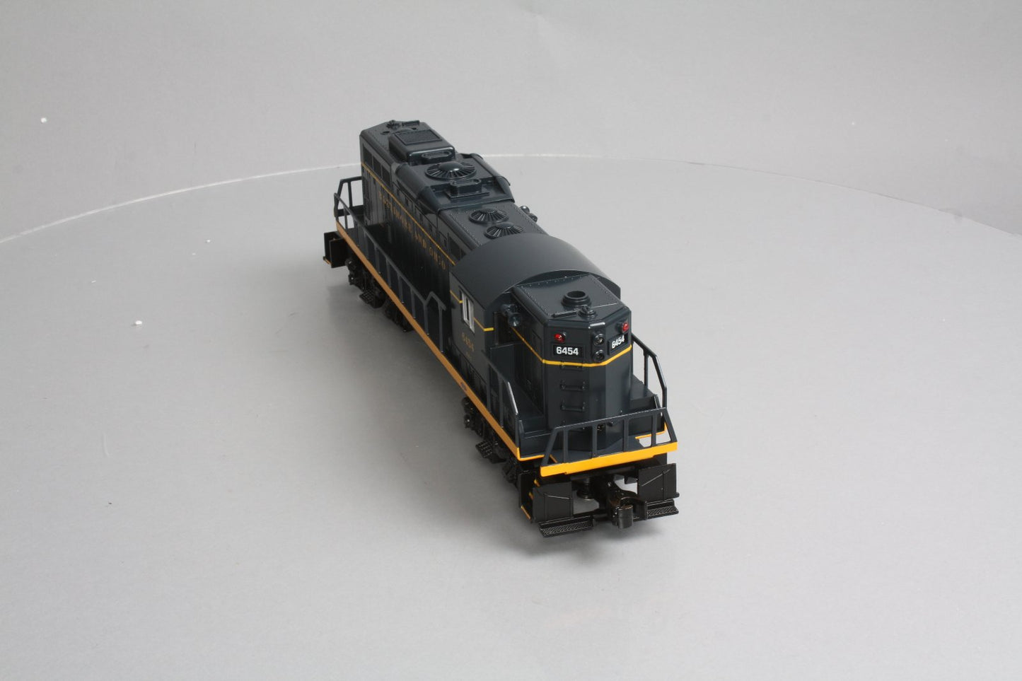 Williams 21452 O Gauge Baltimore & Ohio Powered GP-9 Diesel Locomotive #6454