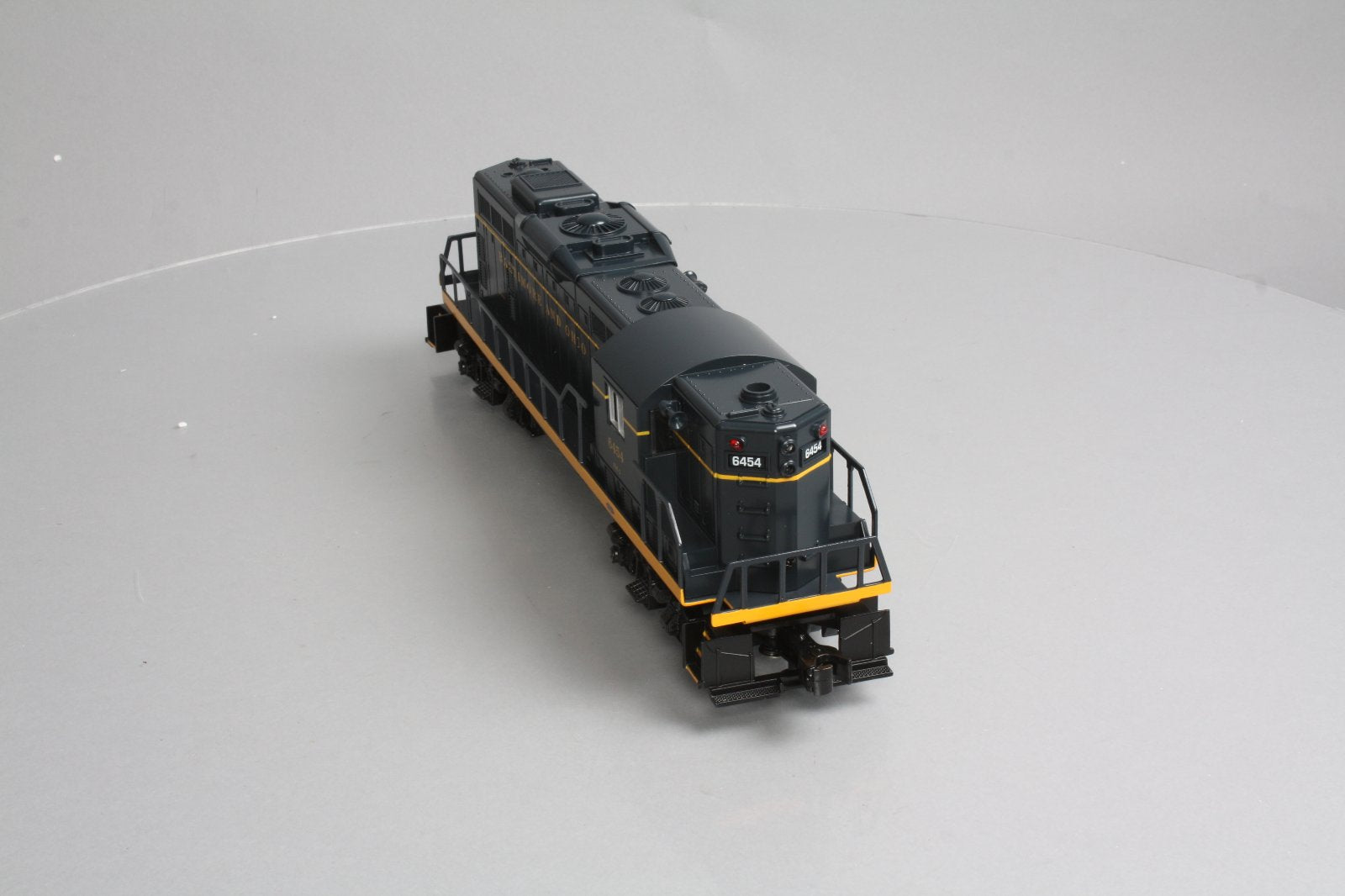 Williams 21452 O Gauge Baltimore & Ohio Powered GP-9 Diesel Locomotive #6454